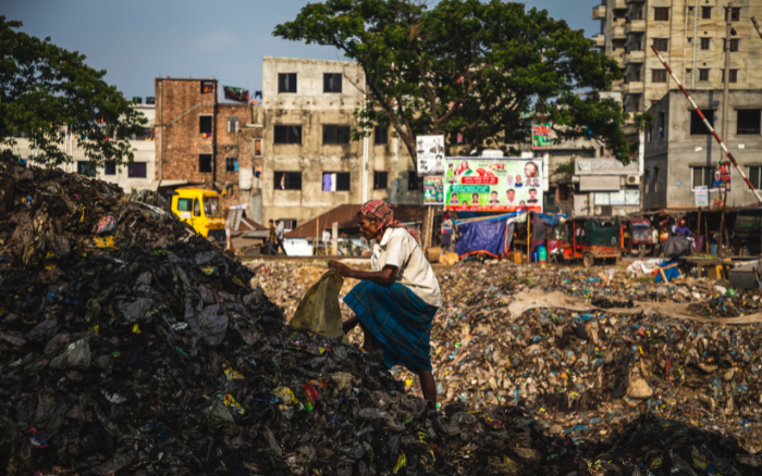 Nhận Diện Rác Nguy Hại Trong Nhà – Những “Kẻ Thù Thầm Lặng” Và Cách Xử Lý An Toàn